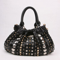 미우미우 찡백 미듐 6063 블랙