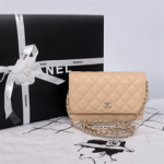 샤넬 캐비어 WOC 라잇베이지/은장