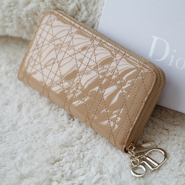 디올 지갑 애프리콧