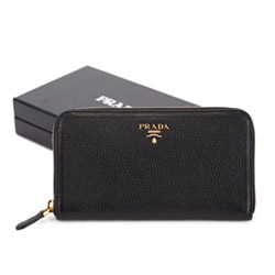 프라다 1M0506 소가죽 블랙 금장