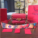 16f/w 발렌티노 락스터드 롤링 가죽 카메라 크로스백