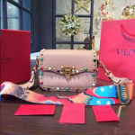 16f/w 발렌티노 락스터드 롤링 가죽 카메라 크로스백