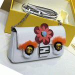 펜디 마이크로 바게뜨백 화이트