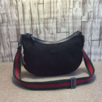 구찌반달 크로스 블랙 181092