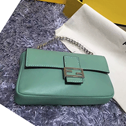 펜디 마이크로 바게뜨 숄더백