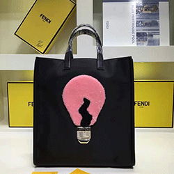 펜디 라이트볼 셔링 쇼퍼 토드백