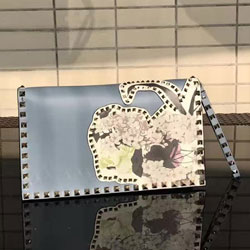 발렌티노 락스터드 클러치 가방