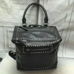 지방시 판도라백