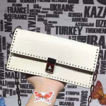 발렌티노 락스터드 클러치 가방