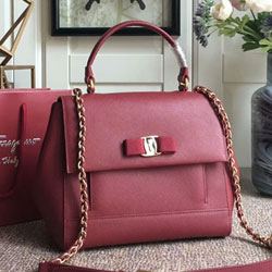 페레가모 체인플랩백