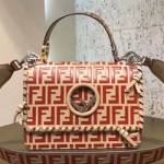 펜디 가죽 플랩백 8BT2821