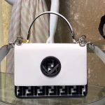 펜디 가죽 플랩백 8BE2818