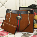 구찌 스웨이드 라지 숄더백 517220