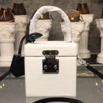 루이비통 블리커 박스 M52466