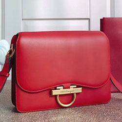 페레가모 크로스백  21H321