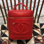 샤넬 드로스트링 핸드백 AS0323