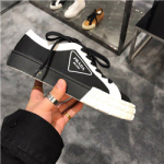 프라다  P-5647673