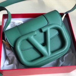 발렌티노 크로스백 VA200432