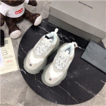 발렌시아가  B-56735674