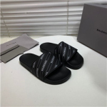 발렌시아가  B-64736437