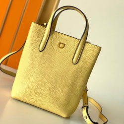 페레가모 토트숄더백 21H722