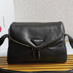 프라다 크로스백  1BC165