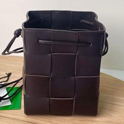 보체가베네타 버킷백 680218