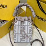 펜디 버킷백 FD8288