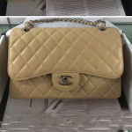 샤넬 플랩백 AS1113