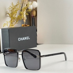 샤넬  CH-758493