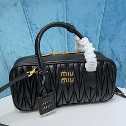 미우미우 숄더백 5BB148
