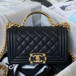 샤넬 핸드백 20cm AS4804
