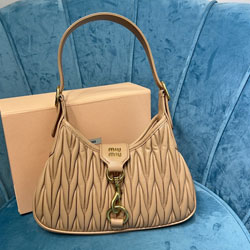 미우미우 숄더백 5BC157