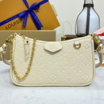 루이비통 이지 파우치 온 스트랩 M81066