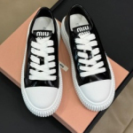 미우미우 M- 83783