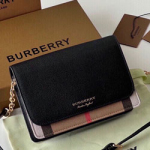 버버리 크로스백  251441