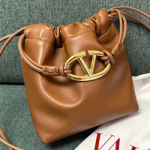 발렌티노 크로스백 250216-1